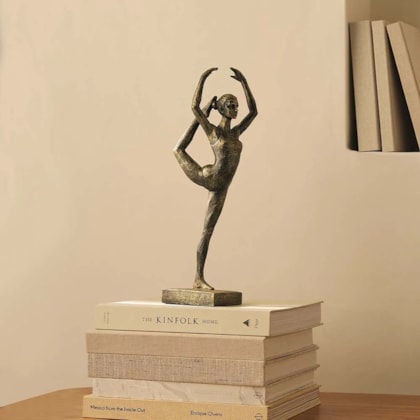 Escultura Bailarina em Poliresina - Mart