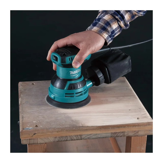 Lixadeira Roto Orbital 5" 240W 127V M9204B – Makita - foto 5